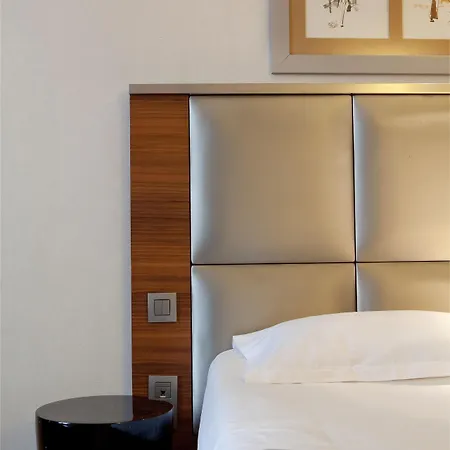 Berne Opera Hotel 3*