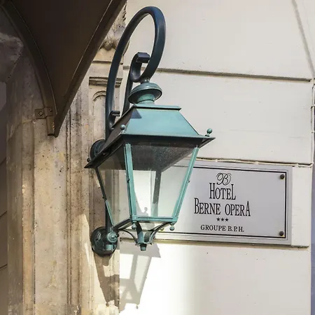 Berne Opera מלון