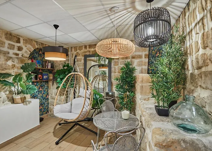 Отель Berne Opera